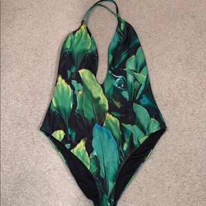 Warn once leaf one piece!